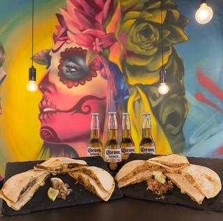 6 Quesadillas y 4 Bebidas