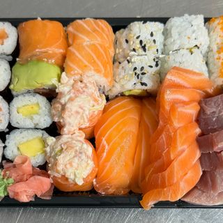 Sushi sashimi frio ( cold ) 32 peças