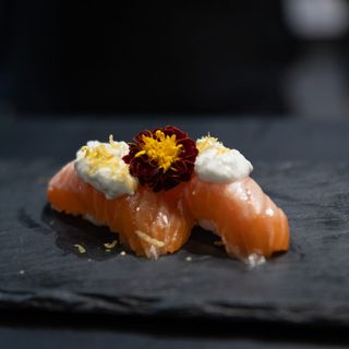 Gambero rosso spruzzato nigiri 2 pezzi