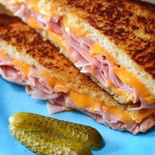Ham and cheese sandwich