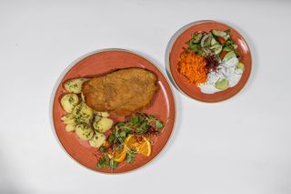 Zestaw pudełkowy z filetem drobiowym z ziemniakami