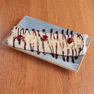 Palačinka sa Nutellom, plazmom i  višnjom