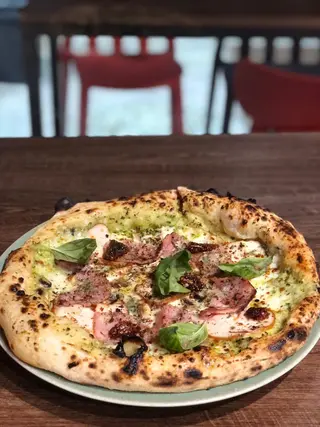 Pizza Luna Gusto
