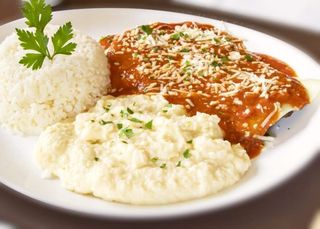 Bife de Carne à Parmegiana com arroz (serve 2 Pessoas)