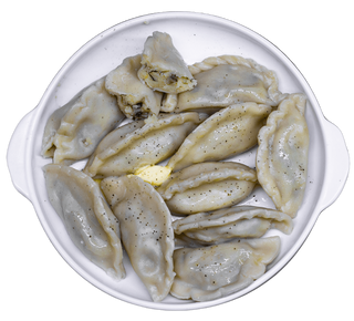 Վարենիկ կարտոֆիլով և սնկով եփած