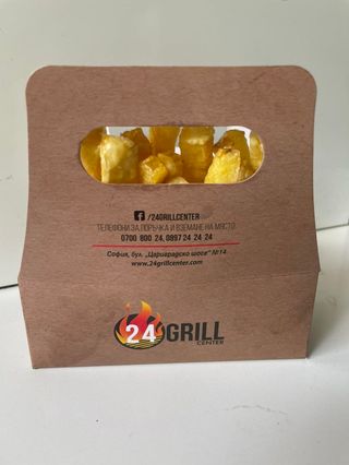 Прясно обелени домашни картофки с топено сирене