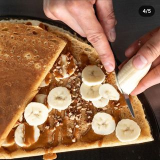 Clatită Nutella, banane, ,afine 