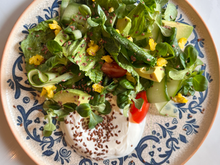 Зелений салат з Авокадо та йогуртом (250г)