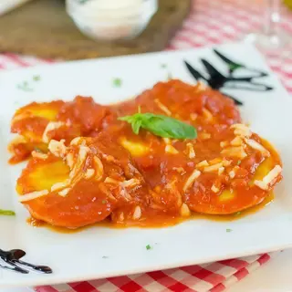 Panciotti rellenos de berenjena