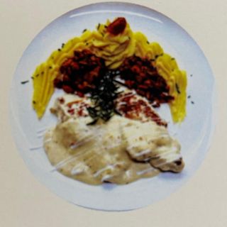 Cotlet de porc în sos alb de smântână