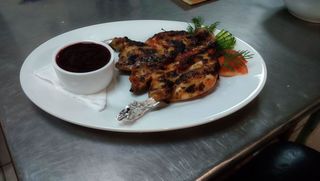 Перепелиця з ожиновим соусом (1шт)