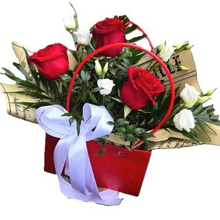 Design floral in Geanta Eleganta cu 3 trandafiri