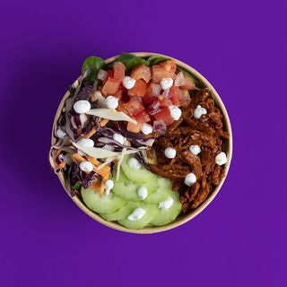 Salad con Carne Vegetale Speziata Planted