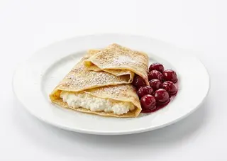Палачинка с Извара и Вишни + Айрян