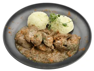 Wątróbka drobiowa z purée ziemniaczanym Куряча печінка з пюре (450g)