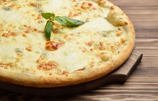 Pizza 4 Quesos (30 Cm.)