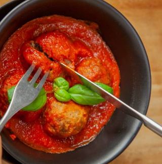 Polpette al ragù della nonna (4 pezzi)
