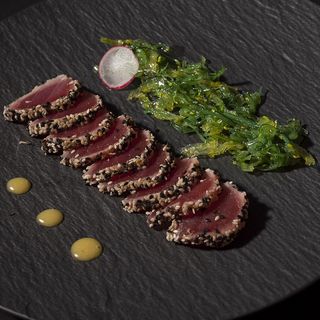 Maguro no goma fumi