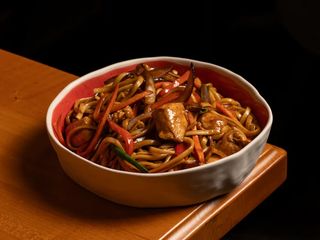 Локшина в кисло-солодкому соусі (350g)