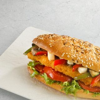 Sendvic kulen sir umaci i salata