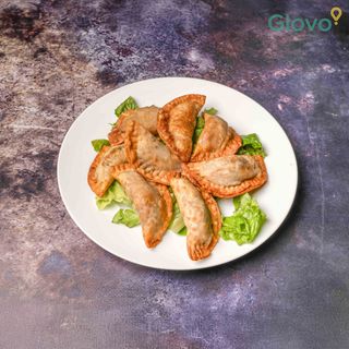 Pržene gyoze s teriyaki povrćem i BBQ mesom