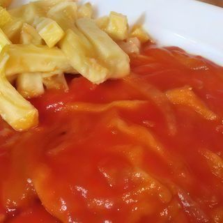 Crema de calabaza y lubina en salsa vizcaína