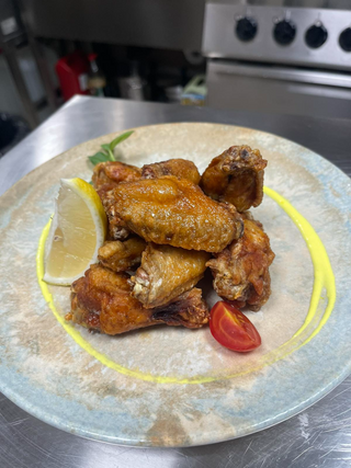 Пържени крилца със соев сос и чесън  (400г)