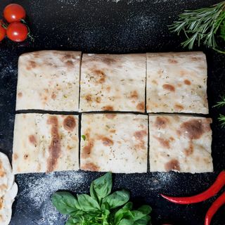 Focaccia cu ulei si oregano 30x20cm