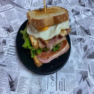 Sándwich Especial De Huevo
