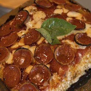 Honey Mikes Pizza