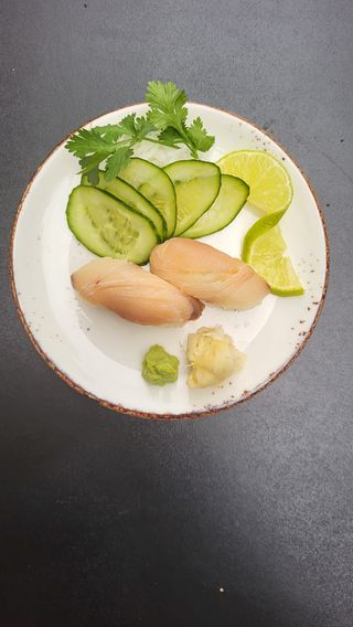 Hamachi Nigiri (2 Szt.)