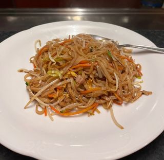 24d. Pad thai saltato con manzo