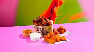5 Alitas + 7 Bombs  + 7 Mozzarella Bites + Salsa + Topping