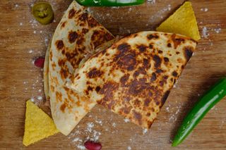 Кесадия с телешко месо Carne Asada (220г)