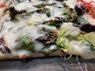 13. Scarola, olive nere e mozzarella - un pezzo