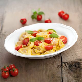 Тартелини с куриной грудкой и грибами