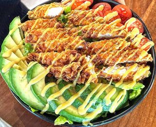 Crispy&Avo Salad Bowl