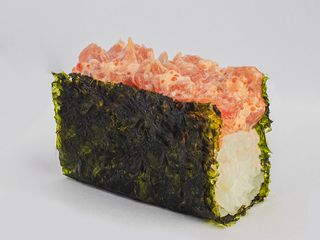 Гункан new style з тунцем | 1 шт. (35g)