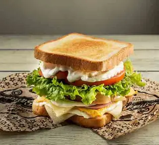 Sándwich California Con Patatas Caseras