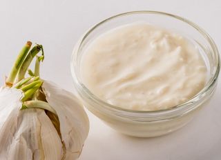 Maioneză cu usturoi