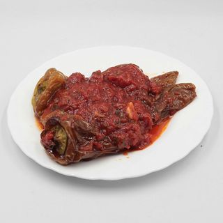 Чушки в доматен сос