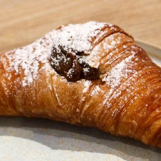 Croissant relleno de dulce de leche