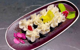 203.- Maki Salmon Con Philadelphia