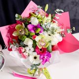 Buchet alb-verde-fuchsia