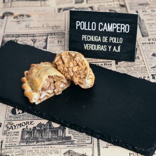 Empanada De Pollo Campero (Ud.)