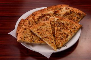 Lipie cu oregano si usturoi