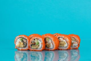 Калифорния с угрем (310г)