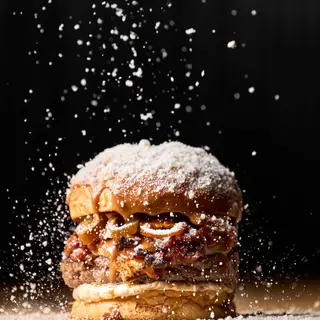 MAD MONKEY- the champions burger