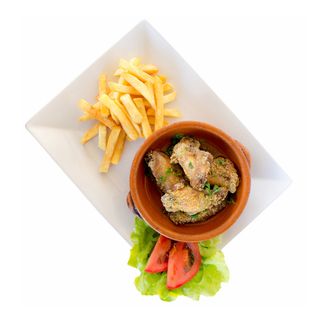 ARIPIOARE LIBANEZE CU SOS DE USTUROI SI CARTOF COPT 200/60/150 GR