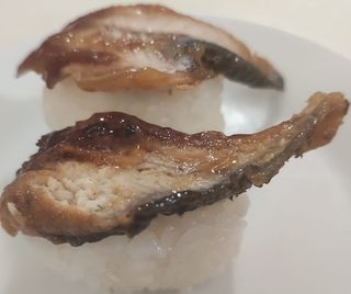 28，Sushi de Anguila, 2 Unidades